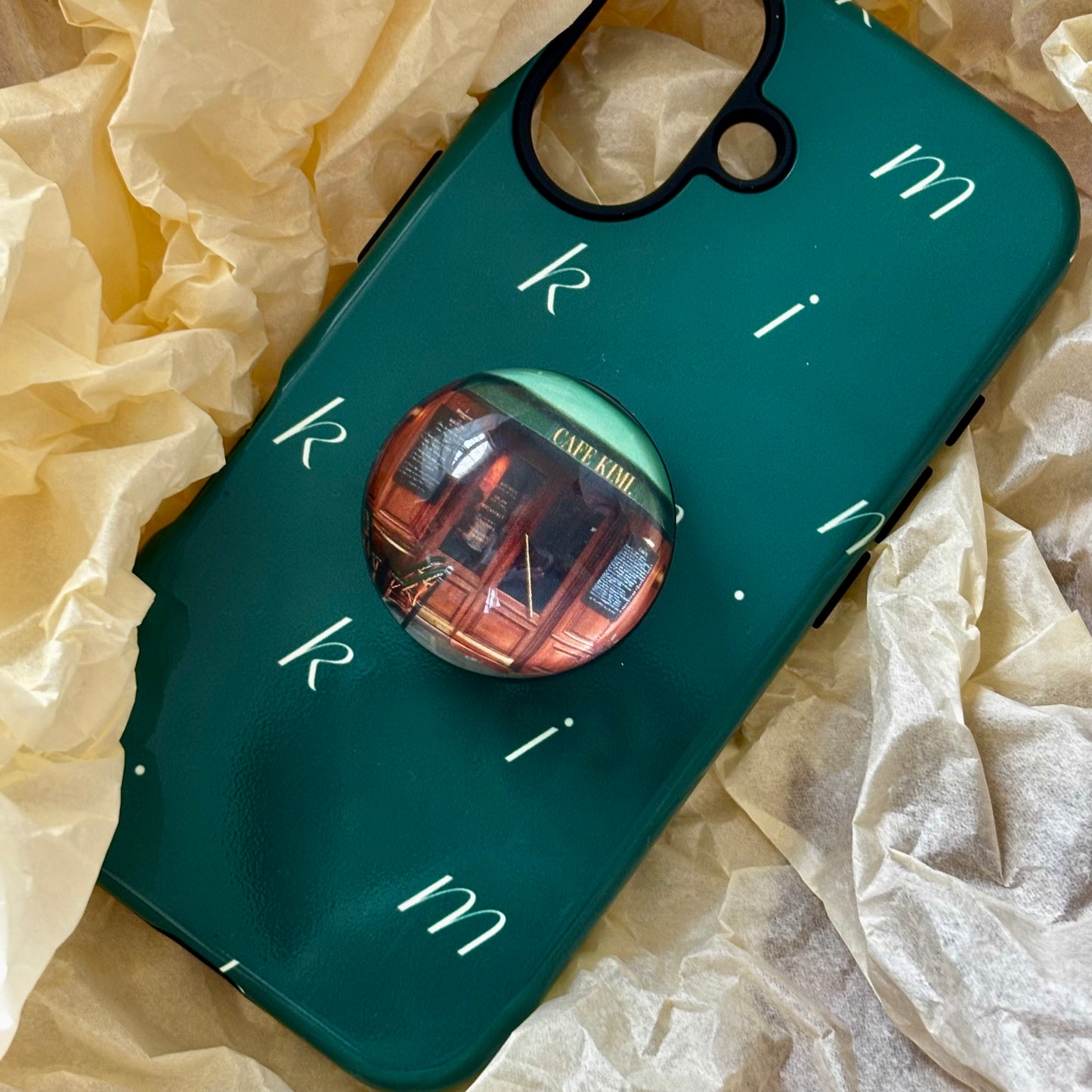 Minimal Letter Case – Green