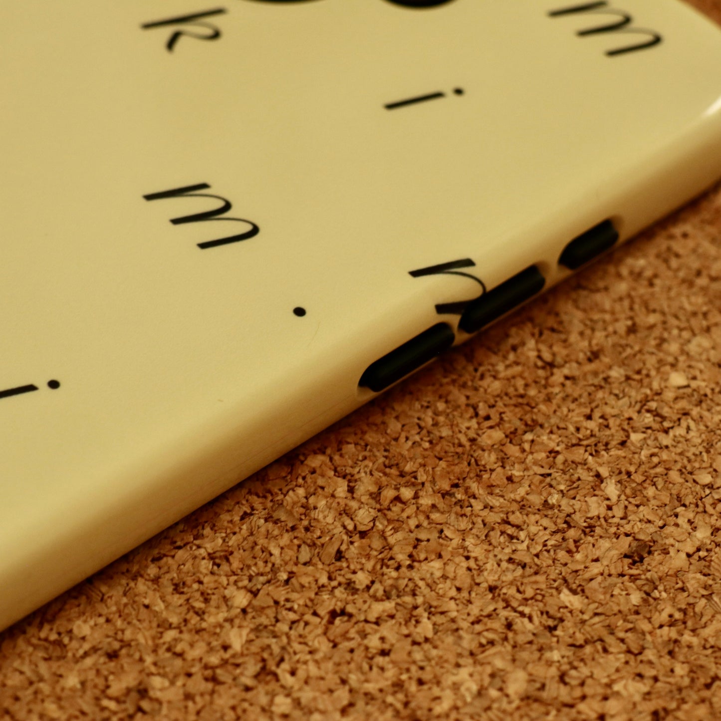Minimal Letter Case – Butter