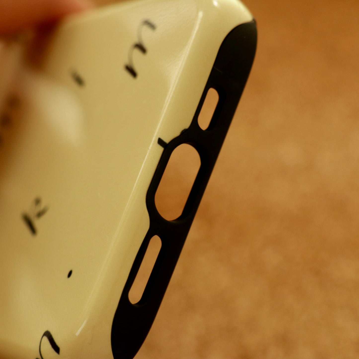 Minimal Letter Case – Butter