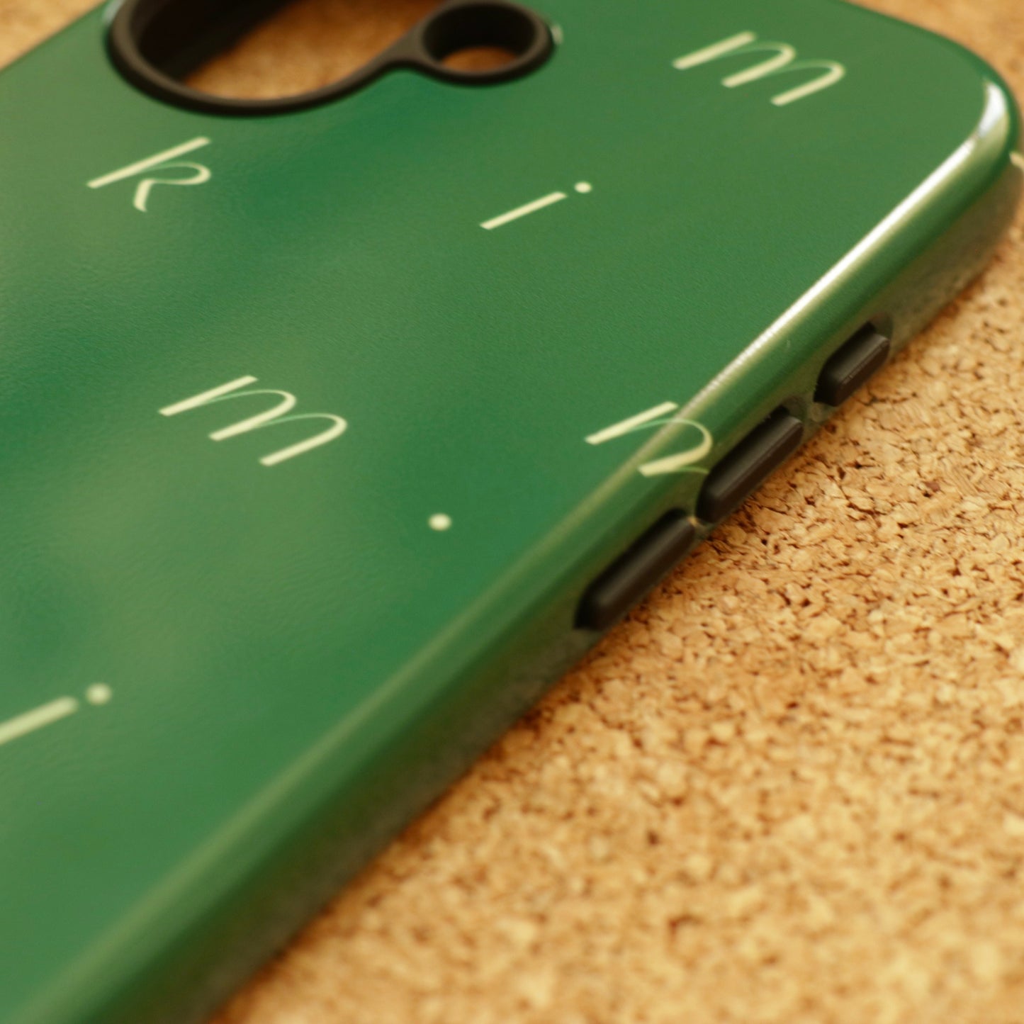 Minimal Letter Case – Green