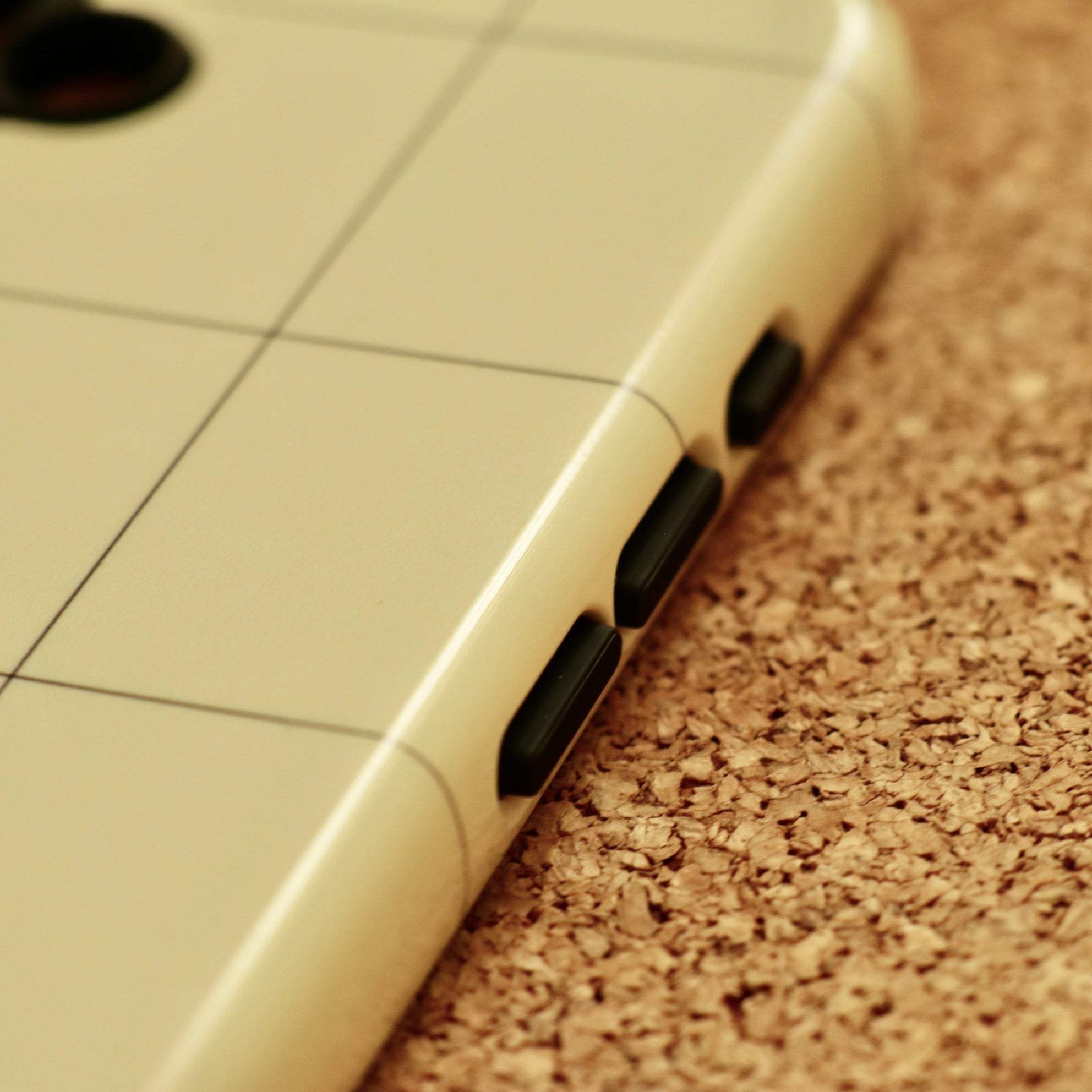 Logo Grid Case-Cream Beige