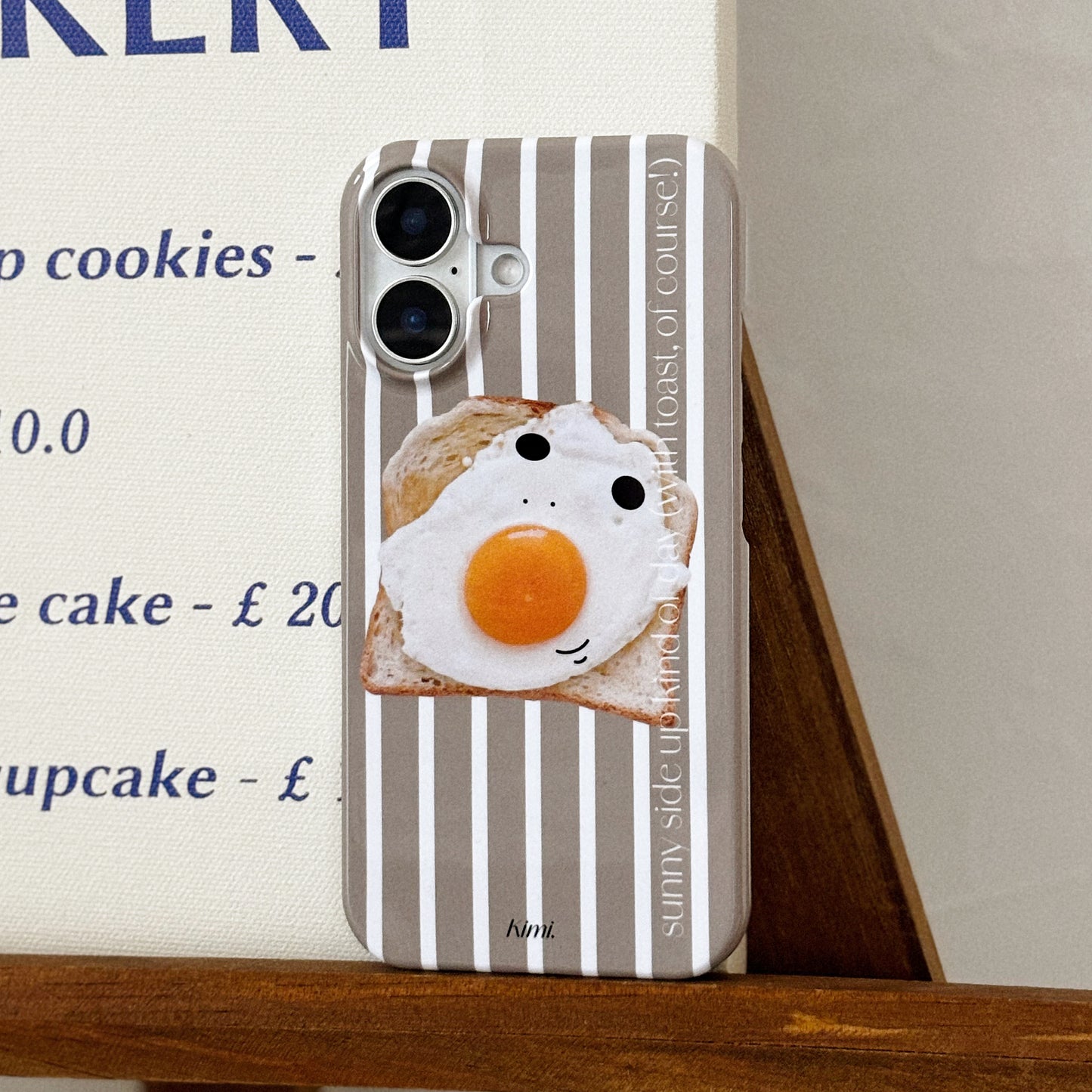 トーストとめだまやきみくんのスマホケース