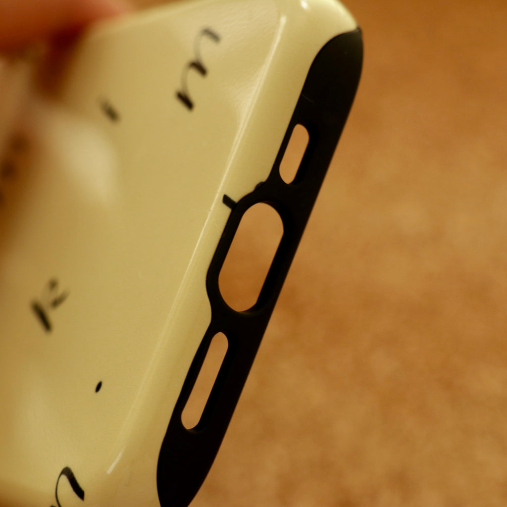 Minimal Letter Case – Butter