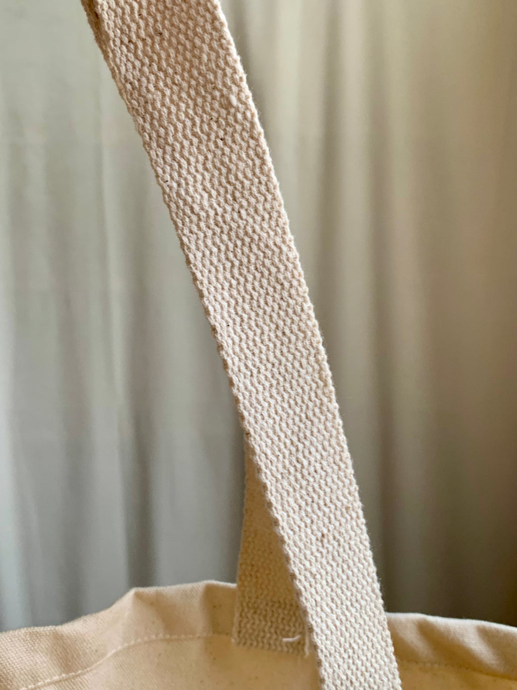 Kimi. Logo Tote Bag/red