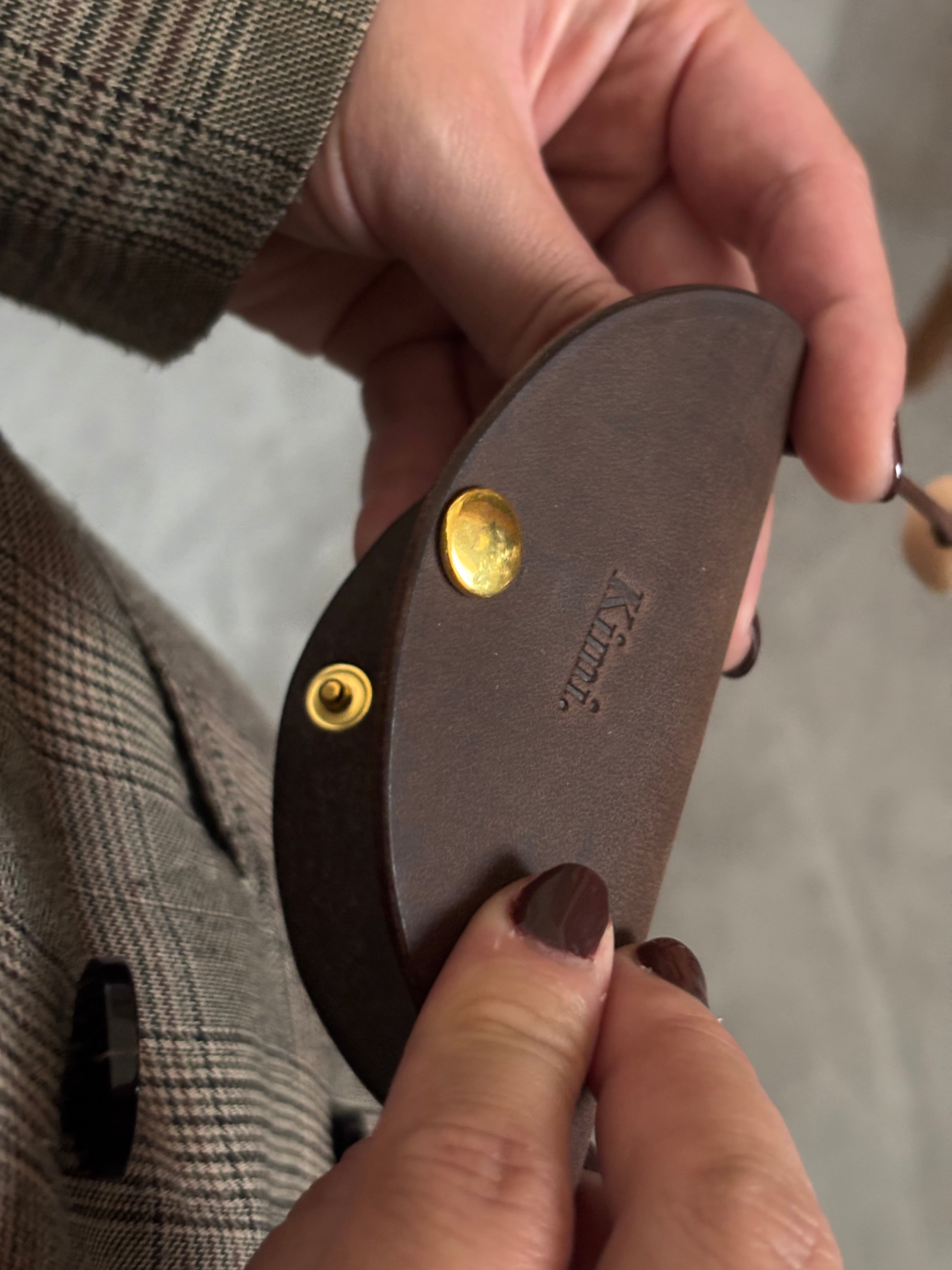 Nubuck Circle Key Case-Dark Brown