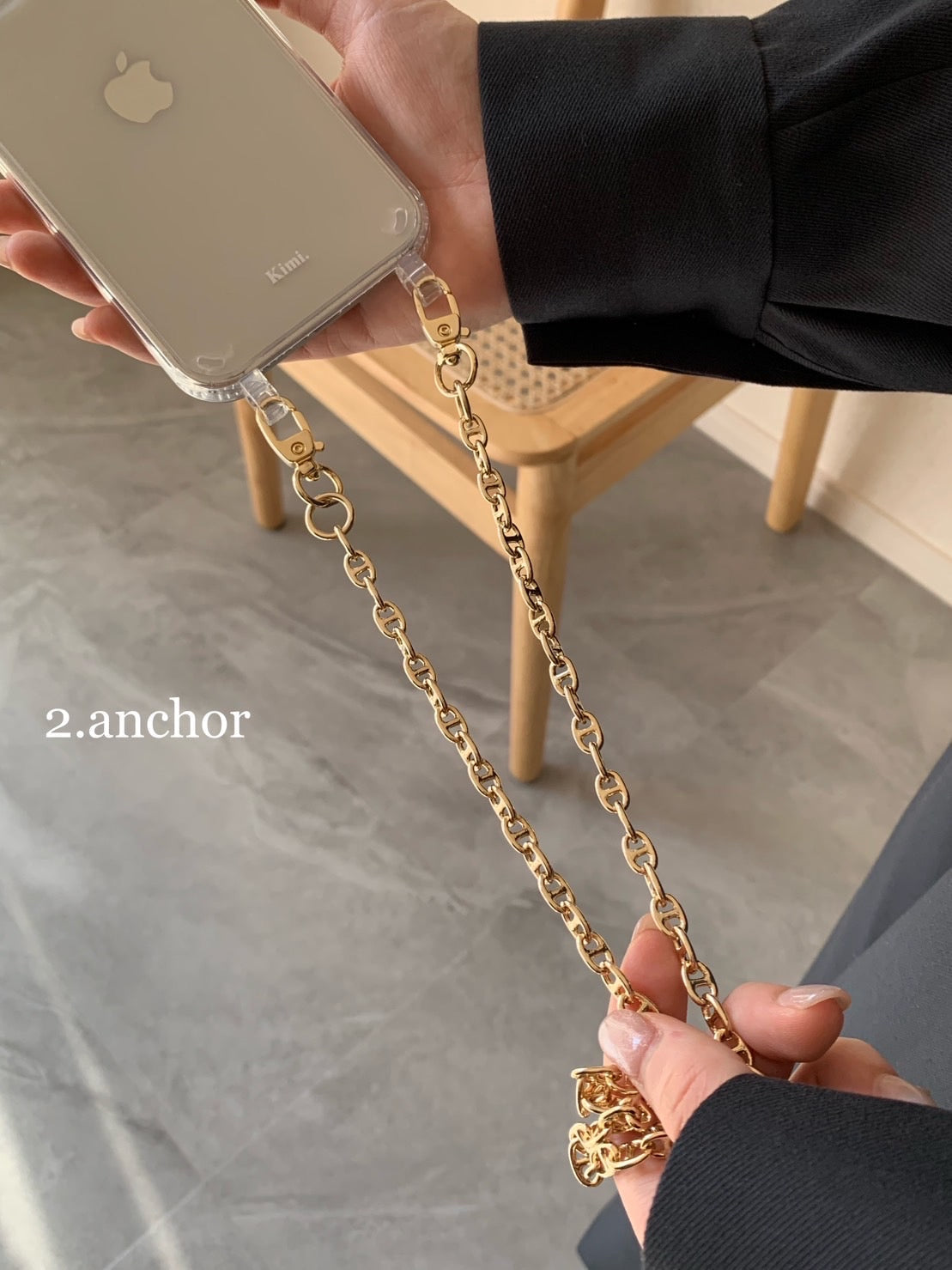 Gold Phone Chain-02.Anchor