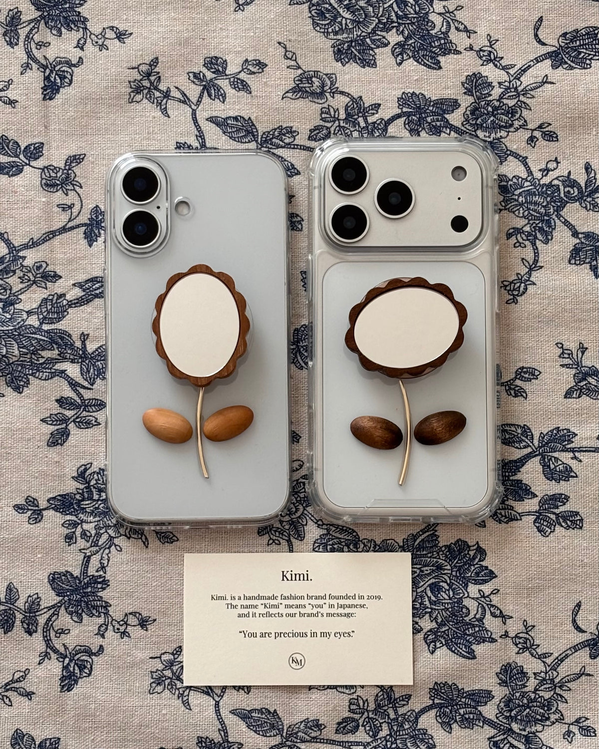 Wood Flower Mirror Grip Case – Brown