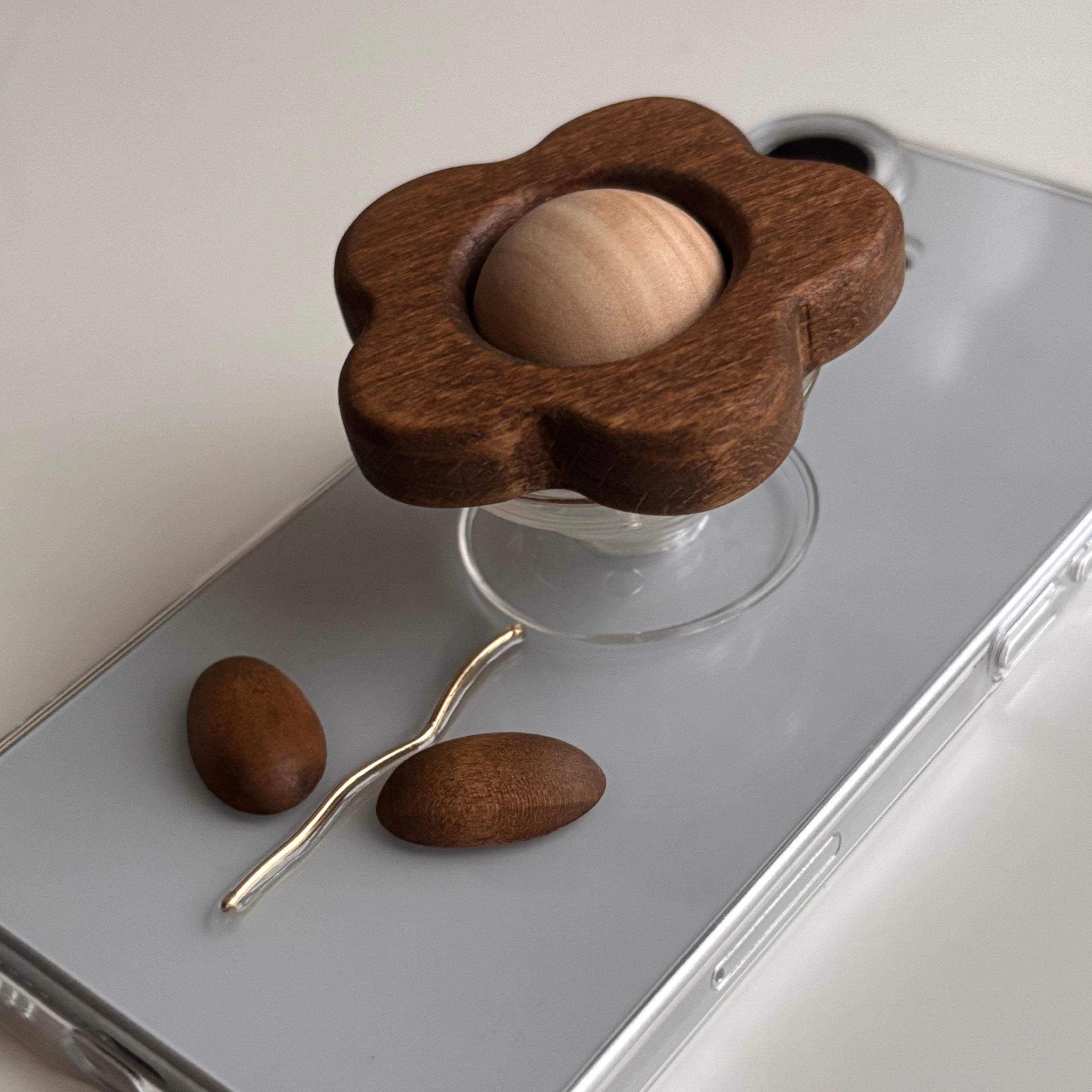 Wood Flower Grip Case-Brown