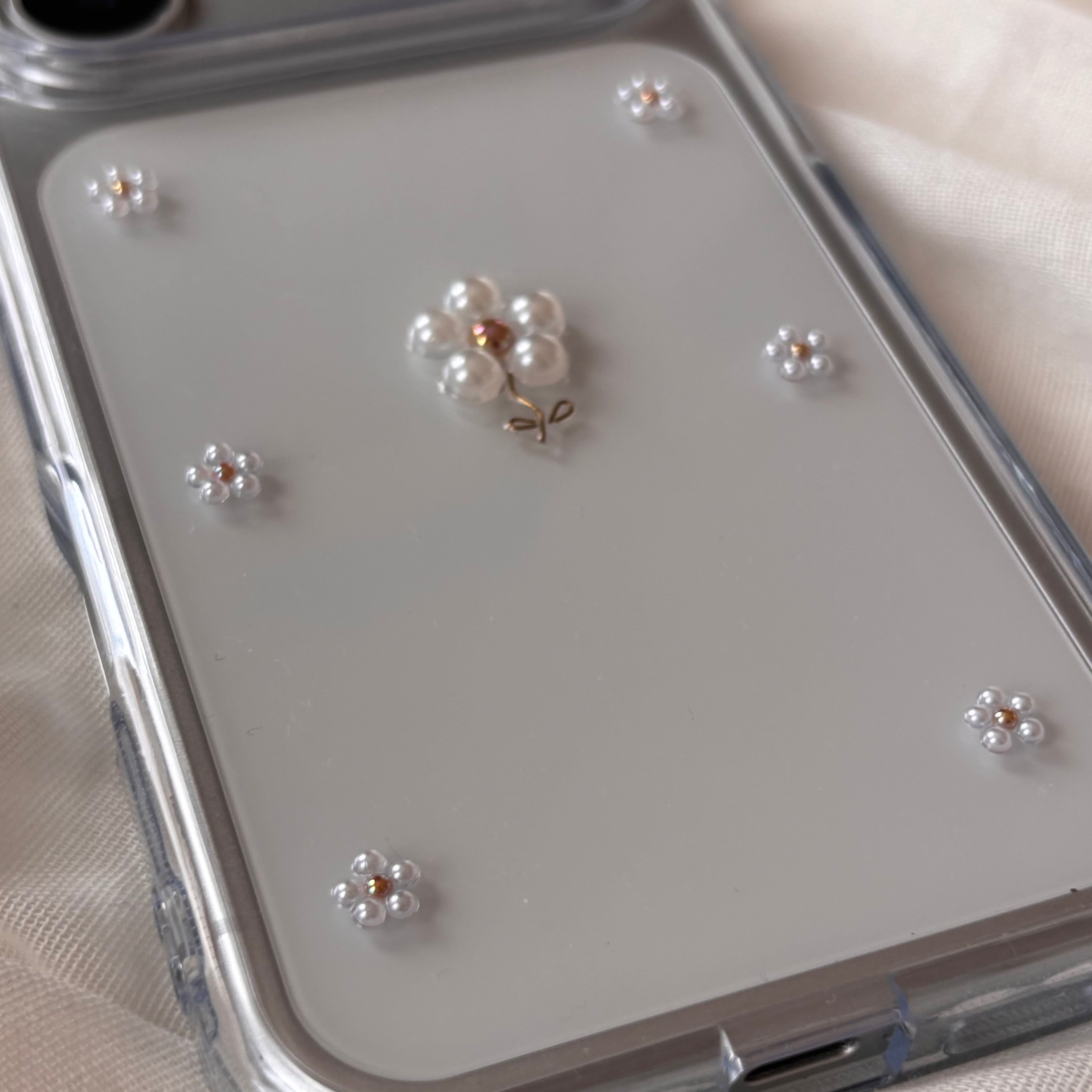 小さなお花のパールケース ブラウンゴールド