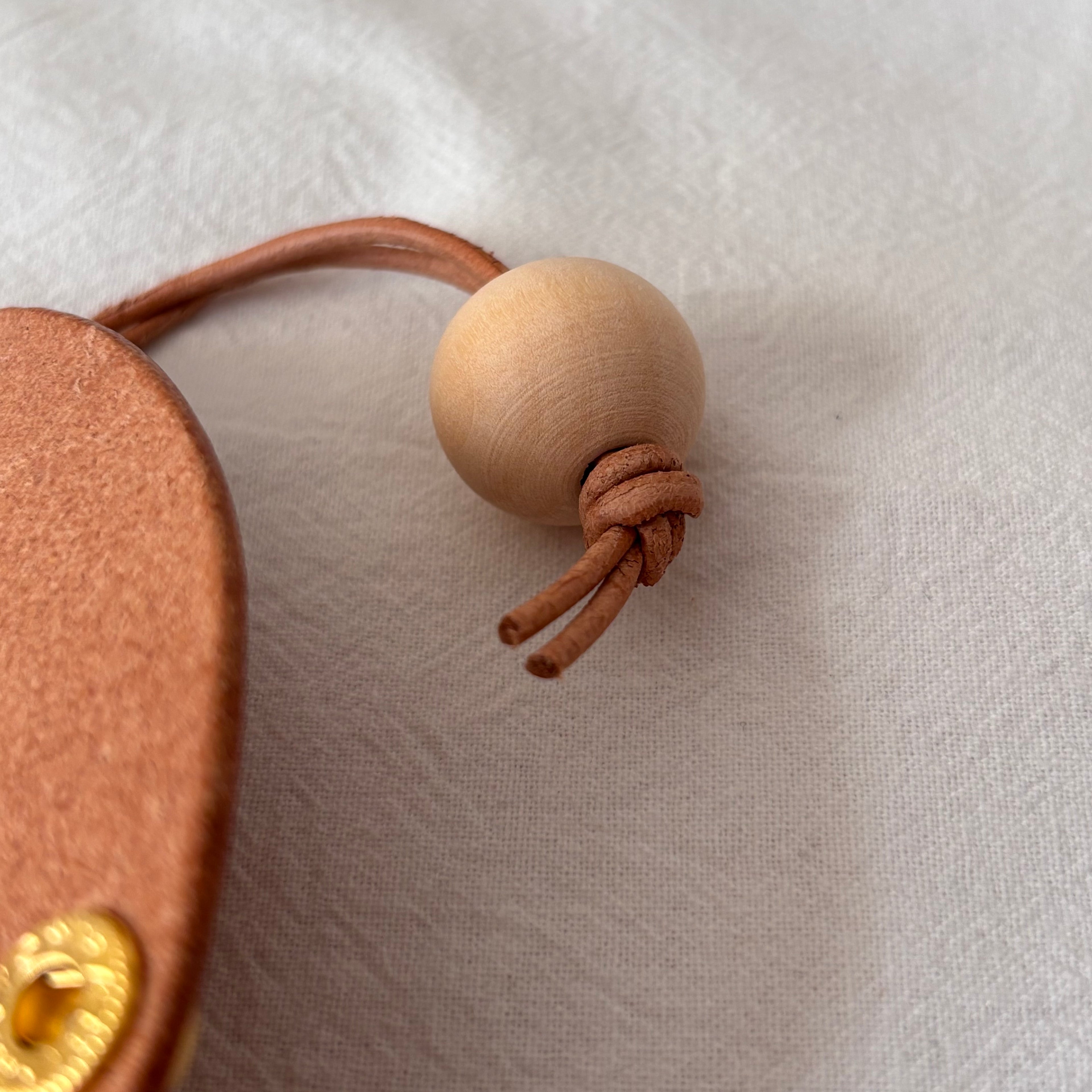 Nubuck Circle Key Case-Camel