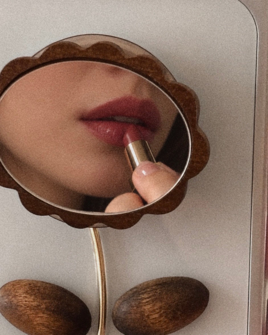 Wood Flower Mirror Grip Case – Natural